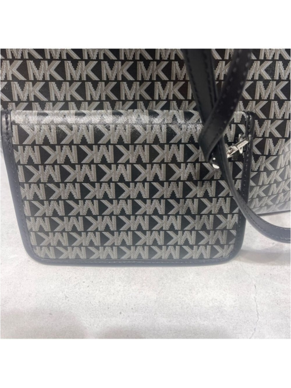 Michael Kors Eliza XL Tote + Pouch & Wallet Set MK Signature Logo Black Metallic - Picture 10 of 10